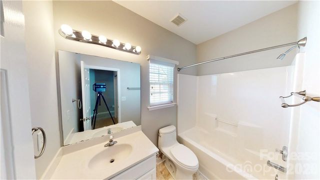 8321 Suttonview Drive, Charlotte, NC 28269