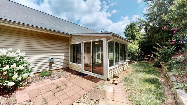 8321 Suttonview Drive, Charlotte, NC 28269