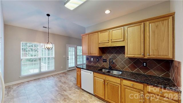 8321 Suttonview Drive, Charlotte, NC 28269