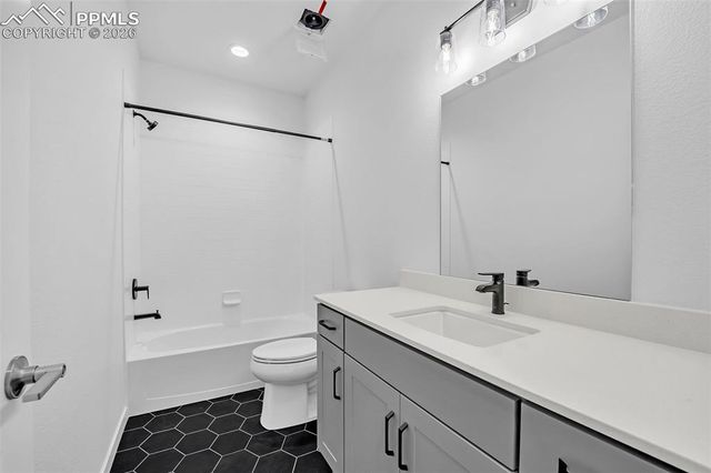 8172 Manor House Way, Colorado Springs, CO 80908