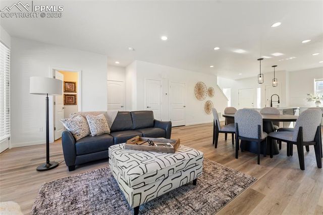 8172 Manor House Way, Colorado Springs, CO 80908