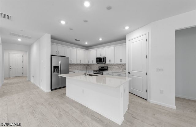 2049 Terreno BLVD, Naples, FL 34120