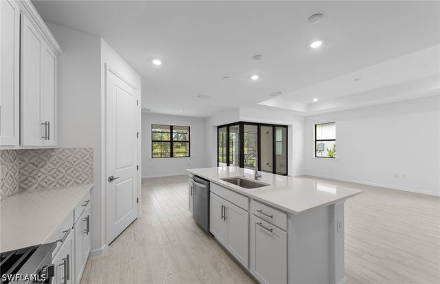 2049 Terreno BLVD, Naples, FL 34120