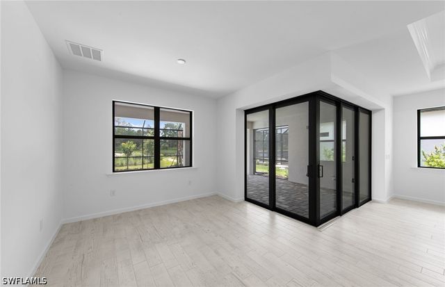 2049 Terreno BLVD, Naples, FL 34120