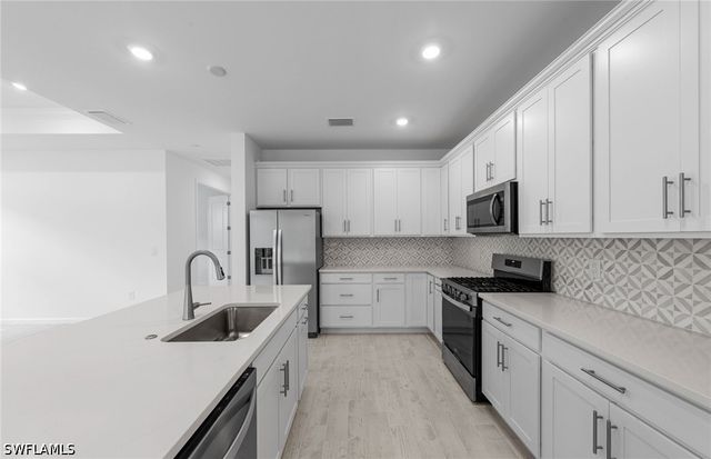 2049 Terreno BLVD, Naples, FL 34120