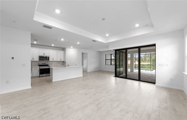 2049 Terreno BLVD, Naples, FL 34120