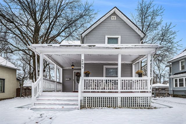 205 Moores River Drive, Lansing, MI 48910