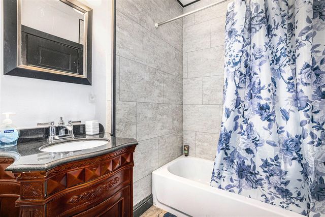 205 Moores River Drive, Lansing, MI 48910