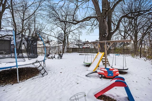 205 Moores River Drive, Lansing, MI 48910