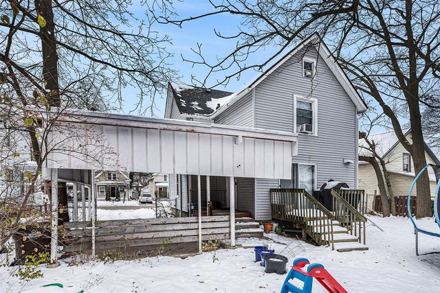 205 Moores River Drive, Lansing, MI 48910