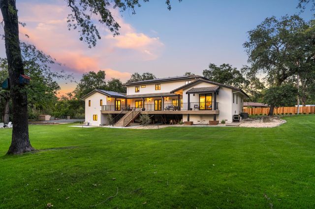 7697 Horseshoe Bar Rd, Loomis, CA 95650
