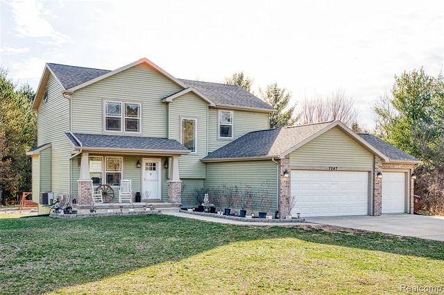 7047 Bennington Greens Drive, Owosso, MI 48867