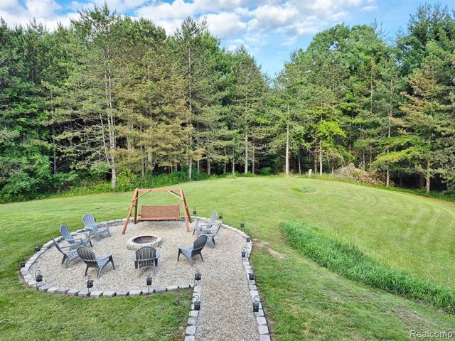 7047 Bennington Greens Drive, Owosso, MI 48867