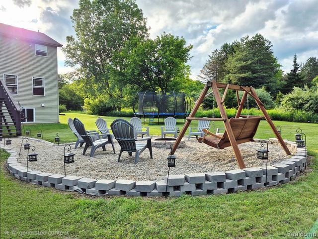 7047 Bennington Greens Drive, Owosso, MI 48867