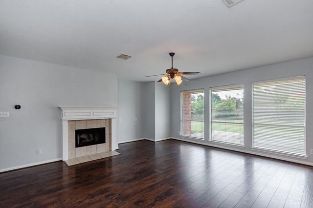 8503 Glenn Leigh Drive, Spring, TX 77379