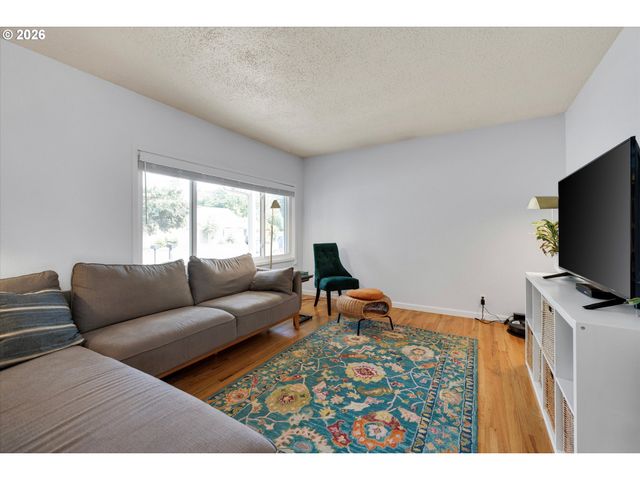 13724 Se LINCOLN St, Portland, OR 97233
