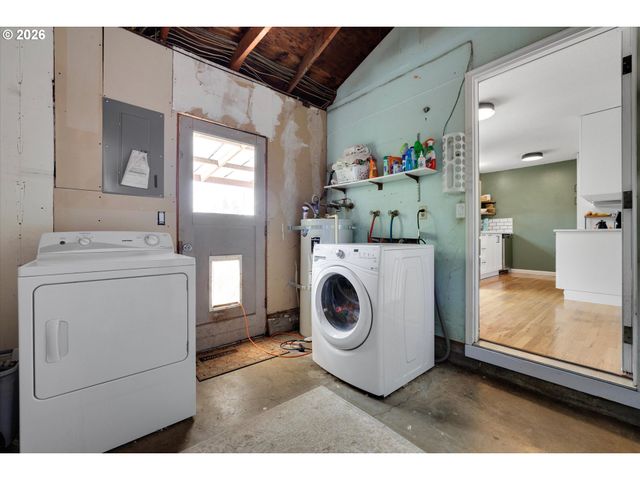 13724 Se LINCOLN St, Portland, OR 97233