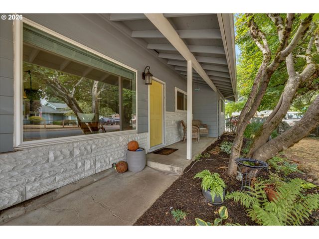 13724 Se LINCOLN St, Portland, OR 97233
