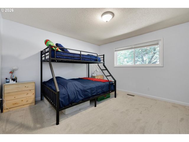 13724 Se LINCOLN St, Portland, OR 97233