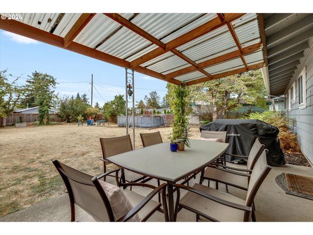13724 Se LINCOLN St, Portland, OR 97233