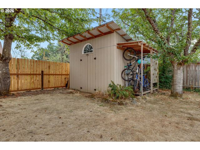 13724 Se LINCOLN St, Portland, OR 97233