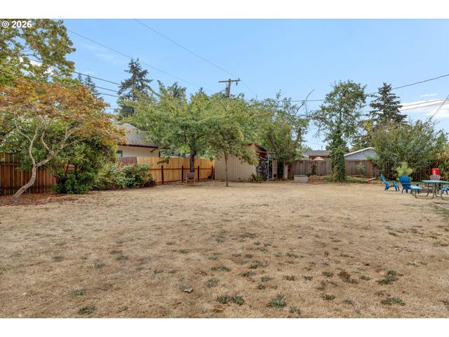 13724 Se LINCOLN St, Portland, OR 97233