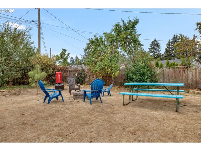13724 Se LINCOLN St, Portland, OR 97233