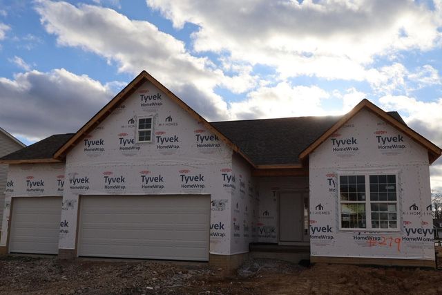 290 Olympic Loop, Commercial Point, OH 43116