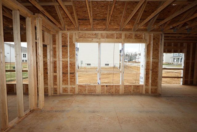 290 Olympic Loop, Commercial Point, OH 43116