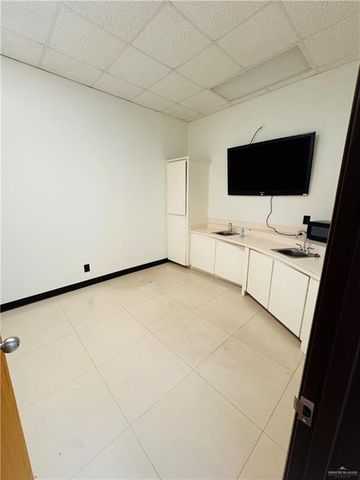 2505 Cornerstone Boulevard, Edinburg, TX 78539