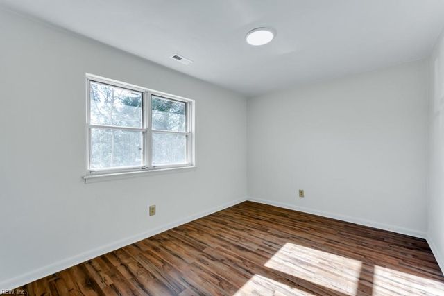 3332 Lakecrest RD, Virginia Beach, VA 23452