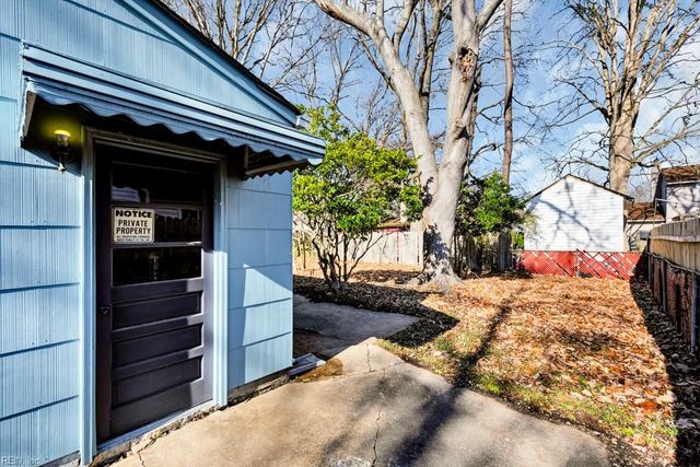 3332 Lakecrest RD, Virginia Beach, VA 23452