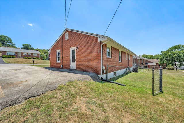 172 Tampa DR, Roanoke, VA 24019