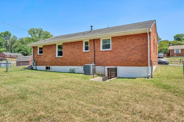 172 Tampa DR, Roanoke, VA 24019