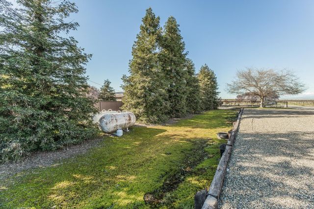 36752 Avenue 13, Madera, CA 93636