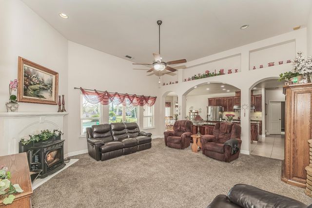 36752 Avenue 13, Madera, CA 93636