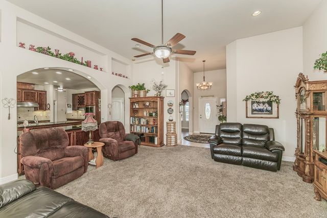 36752 Avenue 13, Madera, CA 93636