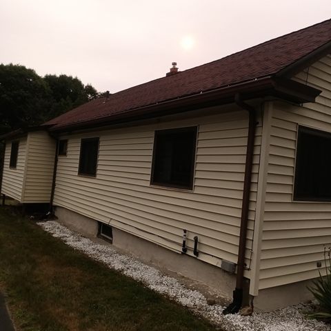 50 Towtaid Street, Leicester, MA 01611
