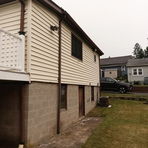 50 Towtaid Street, Leicester, MA 01611