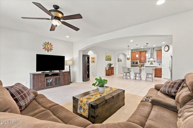 5381 W VICTORY Way, Florence, AZ 85132