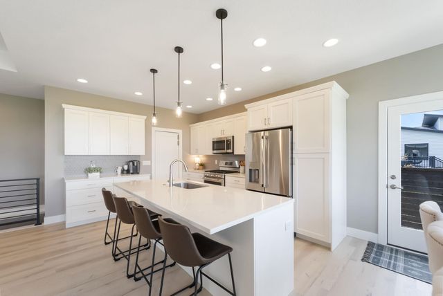 2219 Vera Way, Cedar Falls, IA 50613
