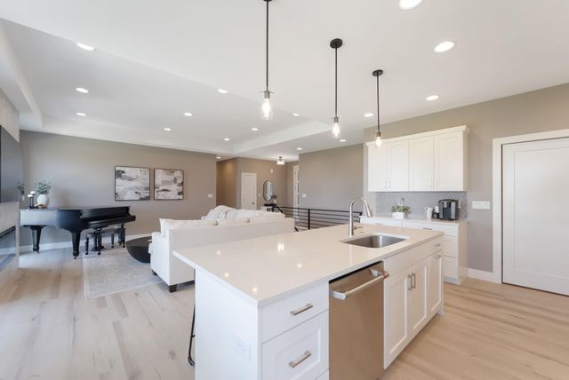 2219 Vera Way, Cedar Falls, IA 50613