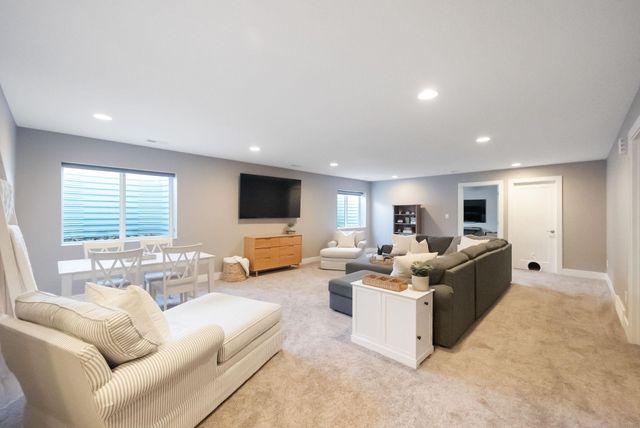 2219 Vera Way, Cedar Falls, IA 50613