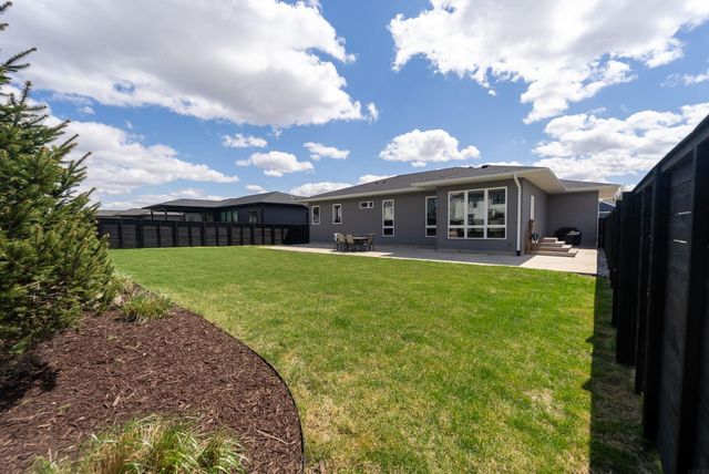2219 Vera Way, Cedar Falls, IA 50613