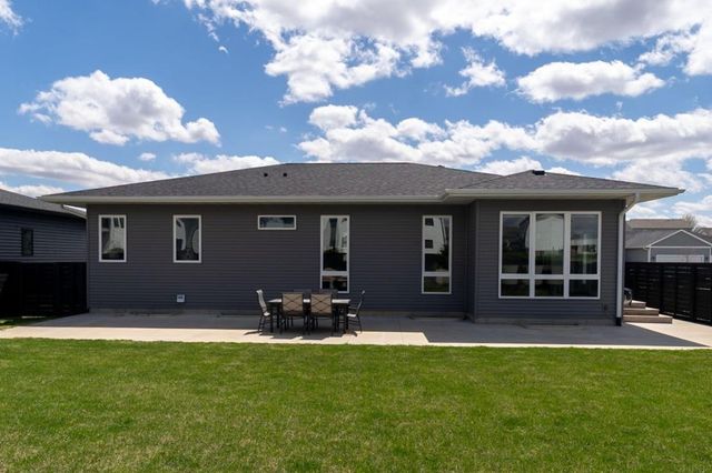 2219 Vera Way, Cedar Falls, IA 50613