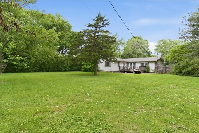 2219 W Ora Drive, Fayetteville, AR 72701