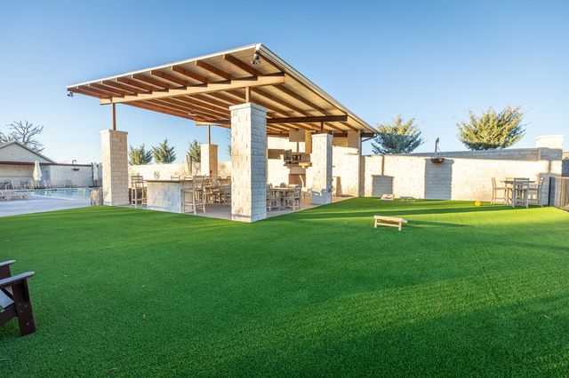 111 Stock Pond Dr, Harper, TX 78631