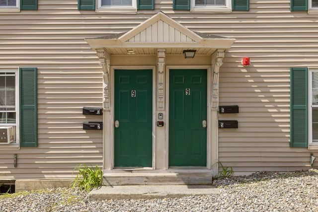 9 Central Street, Newmarket, NH 03857