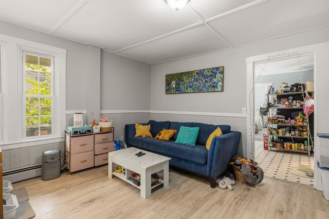9 Central Street, Newmarket, NH 03857