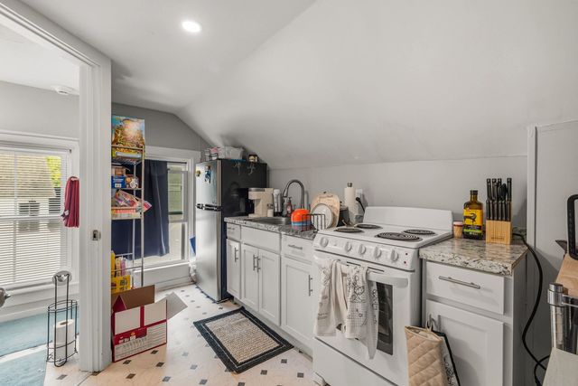 9 Central Street, Newmarket, NH 03857